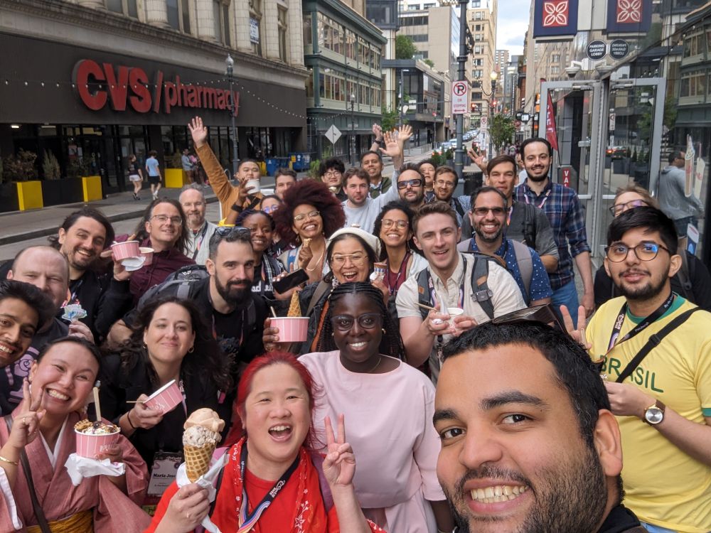 The PyCon US 2025 Ice cream selfie